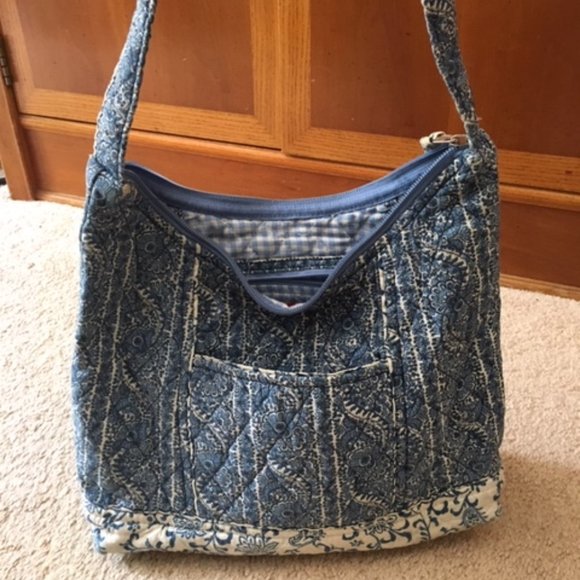 Lily Waters Expressions Quilted Floral Shoulder Zip Bag Blue White - Picture 7 of 16